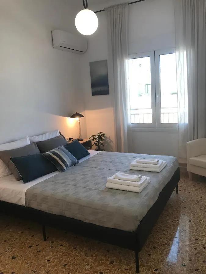 Patriko-Bright 3-Bedroom Vacation Home, 200M From The Beach. Rethymno