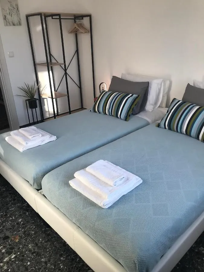 Holiday home Patriko-Bright 3-Bedroom Vacation Home, 200M From The Beach. Rethymno