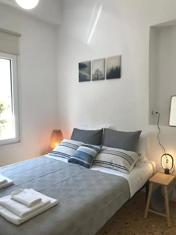 Holiday home Patriko-Bright 3-Bedroom Vacation Home, 200M From The Beach. Rethymno  Greece