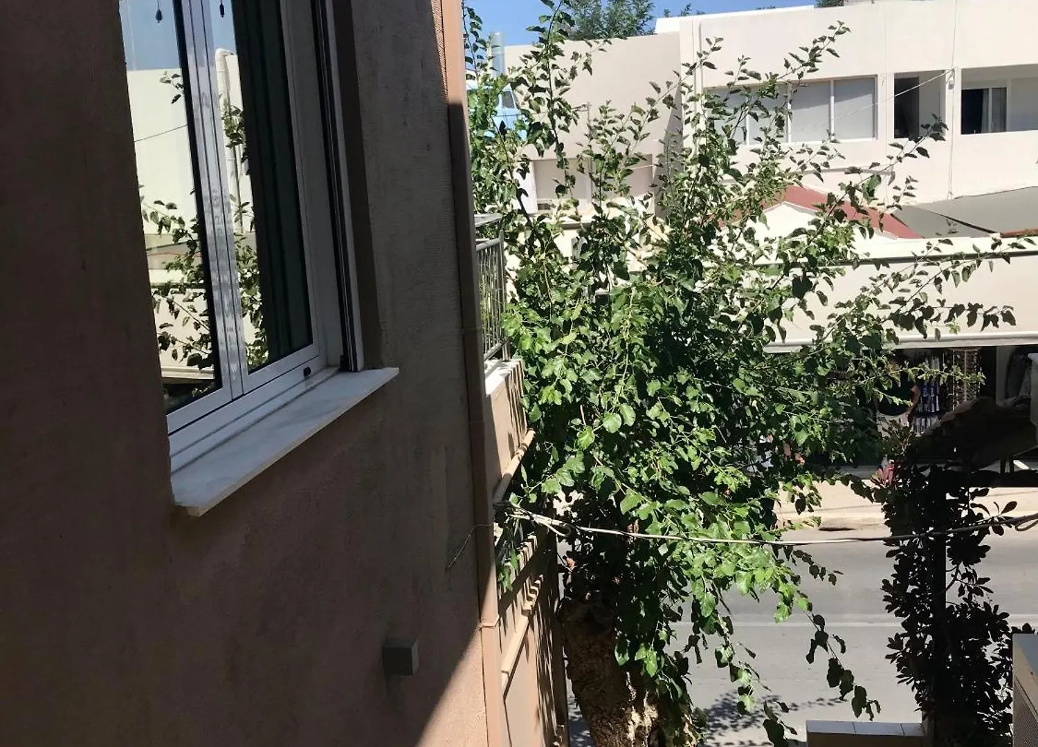 Patriko-Bright 3-Bedroom Vacation Home, 200M From The Beach. Rethymno  Rethymno (Crete)